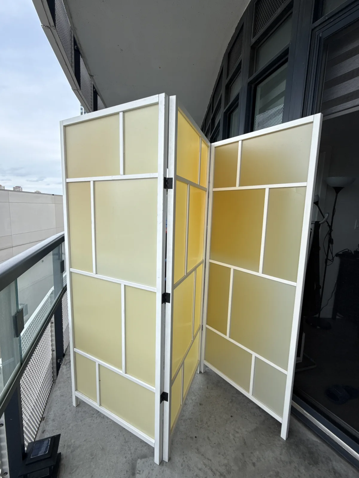 Room partition folding divider